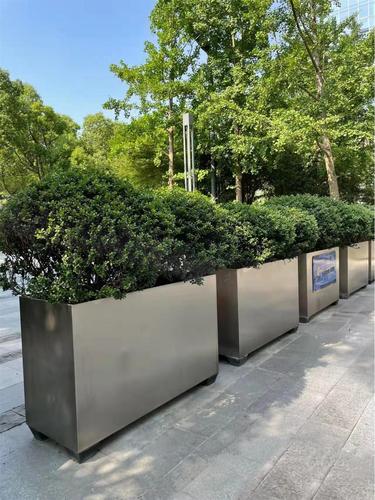 广东珠海情侣路花箱定制——泉州星灿工艺品有限公司标杆工程案例