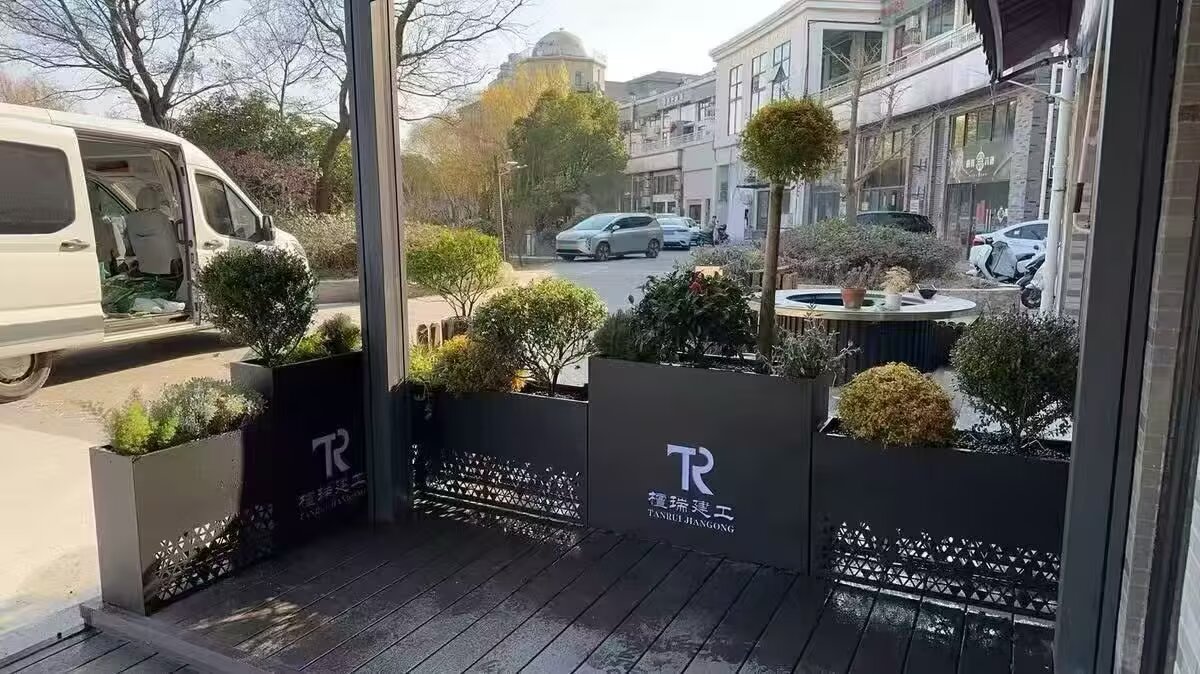 承德绿谷·企业总部商务外摆景观花箱定制项目